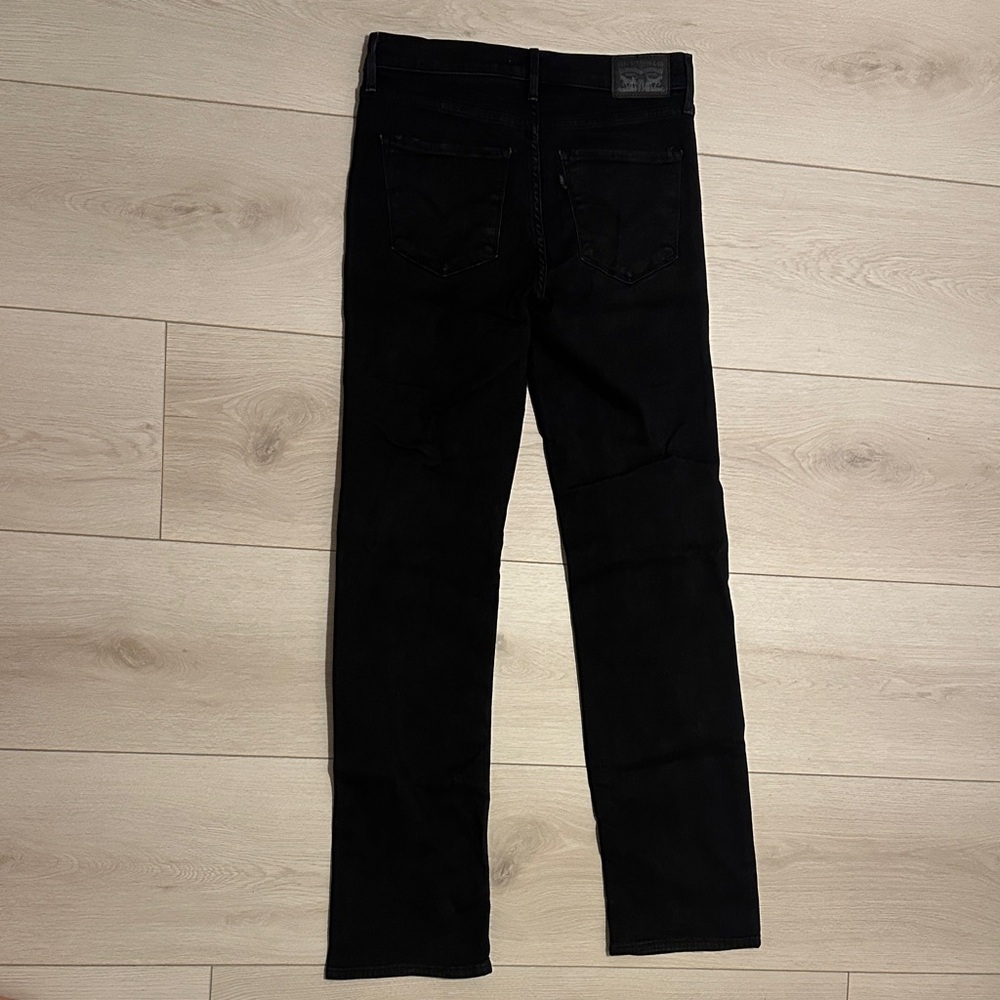 Levi’s 314 Shaping Straight Black Jeans - Picture 3 of 6